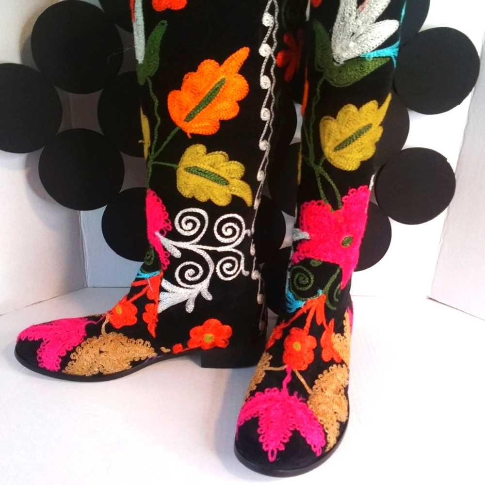 Turkish Hand Embroidered Black Boots...size 40